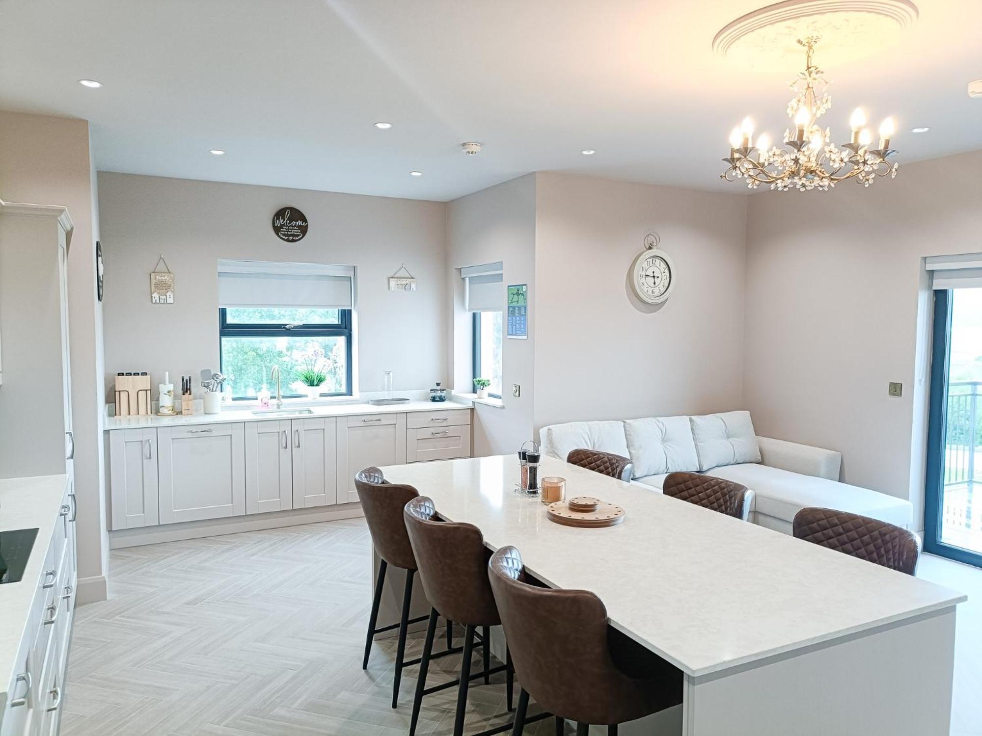 New Spacious Coastal Retreat * Dunfanaghy